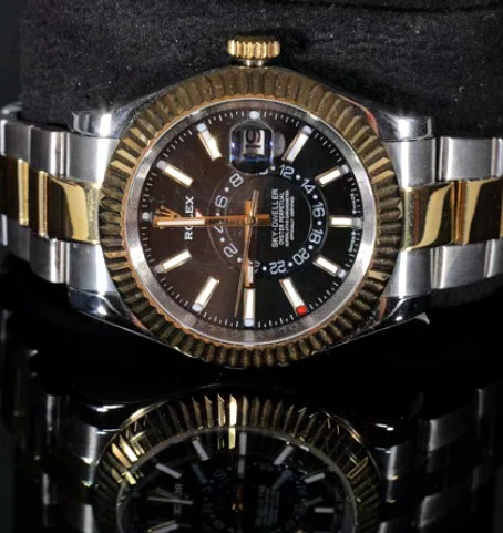 Fluted Bezel Dual-Display Watch — Two-Tone, Black Dial