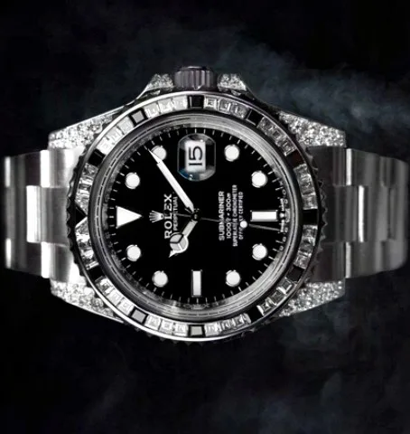 Dive-Style Watch — Black Dial, Baguette Bezel