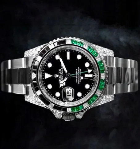 Dive-Style Watch — Black Dial, Green Gem Bezel